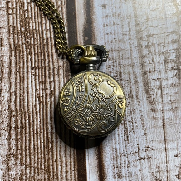 Precious Rose Encrusted Pocketwatch​ - Picture 3 of 7